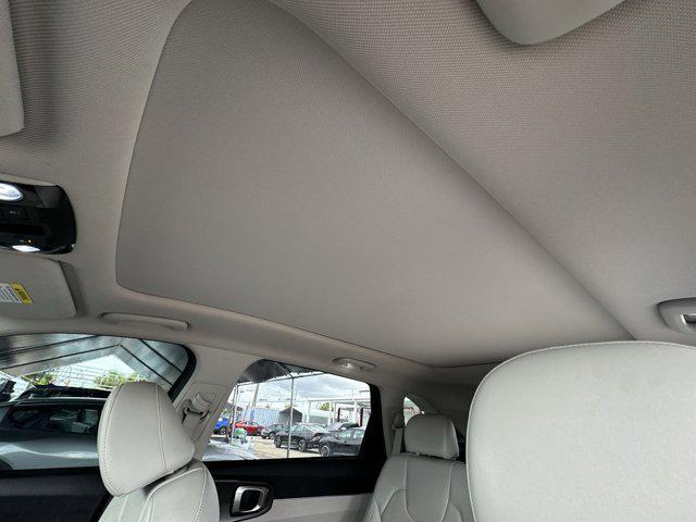 used 2023 Kia Sorento car, priced at $24,214