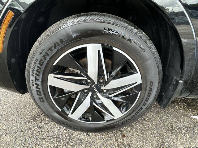 used 2023 Kia Sorento car, priced at $24,214