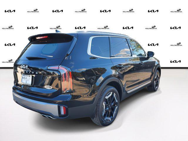 new 2025 Kia Telluride car, priced at $38,942