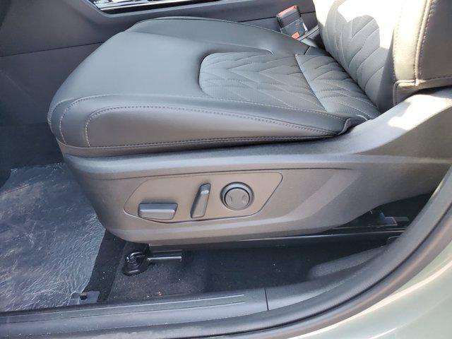 new 2025 Kia Sportage car, priced at $31,172