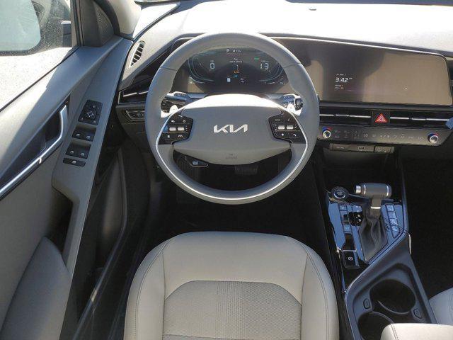 new 2025 Kia Niro car, priced at $27,580