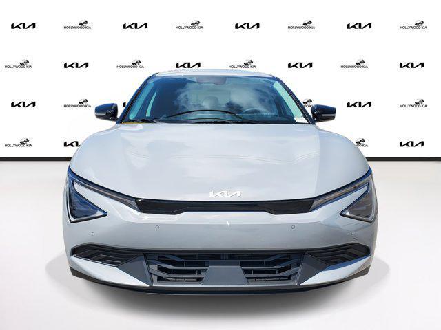 new 2025 Kia EV6 car, priced at $40,560