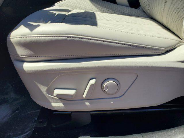 new 2024 Kia Sorento car, priced at $38,270