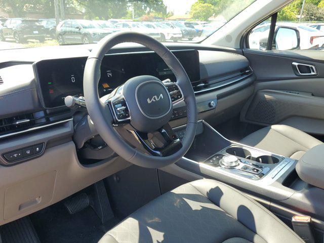 new 2025 Kia Carnival Hybrid car, priced at $40,175
