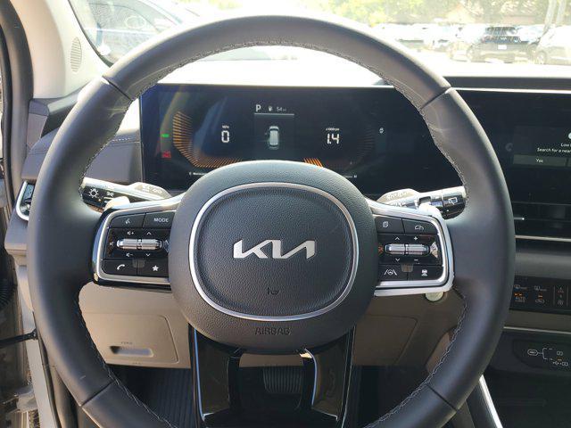 new 2025 Kia Carnival Hybrid car, priced at $40,175