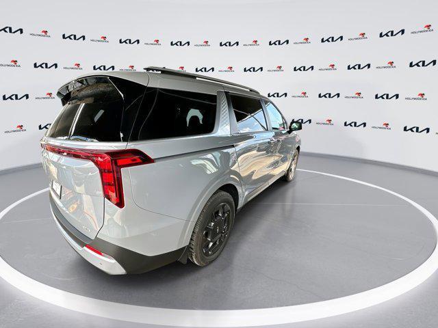 new 2025 Kia Carnival Hybrid car, priced at $45,365