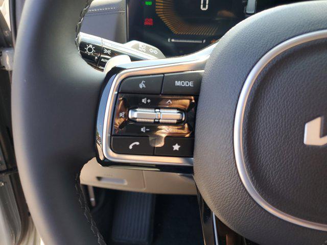 new 2025 Kia Carnival Hybrid car, priced at $40,175