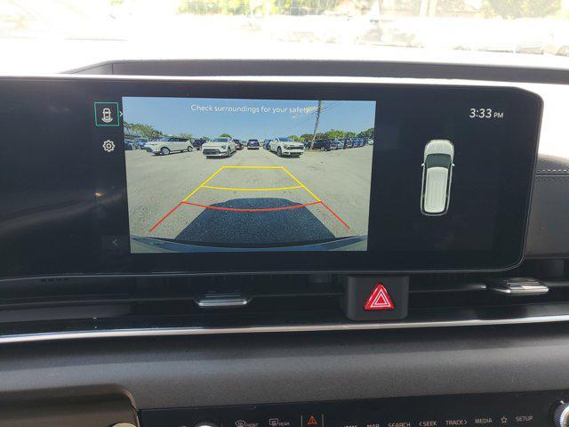 new 2025 Kia Carnival Hybrid car, priced at $40,175