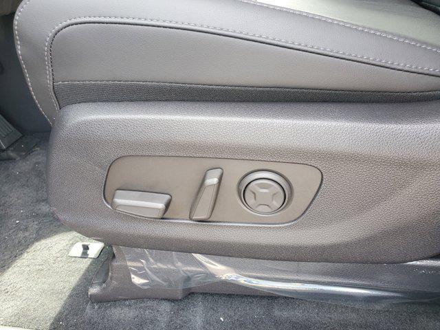 new 2025 Kia Carnival Hybrid car, priced at $44,252