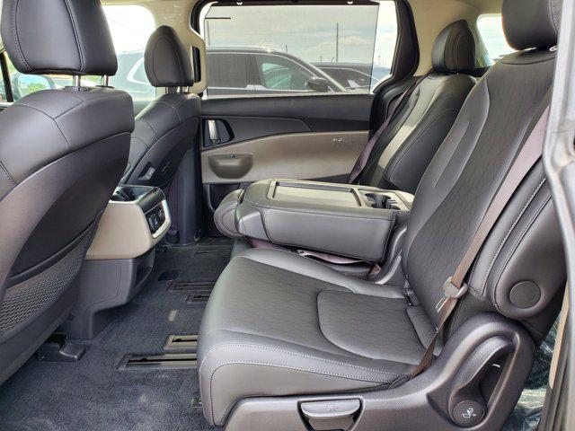 new 2025 Kia Carnival Hybrid car, priced at $44,252
