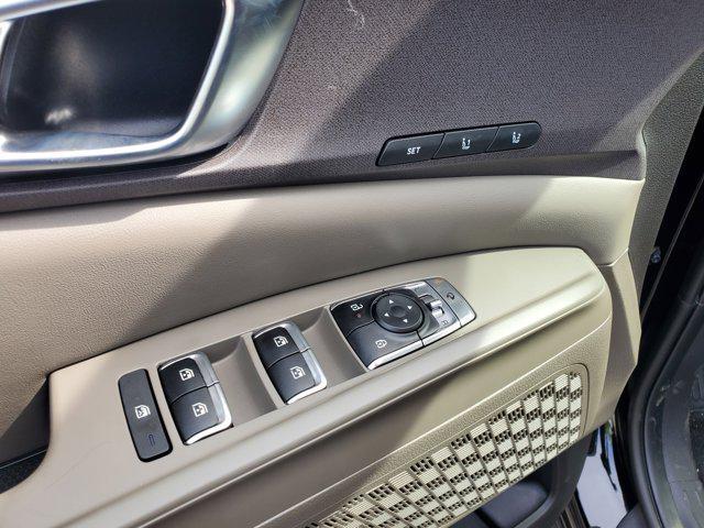 new 2025 Kia Carnival Hybrid car, priced at $44,252