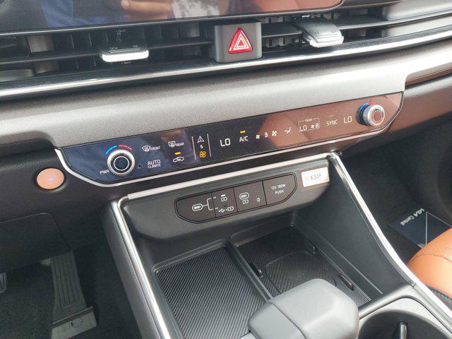 new 2025 Kia Carnival car, priced at $38,380