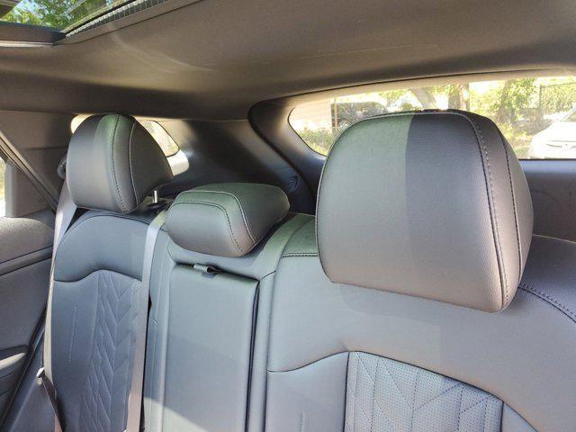 new 2025 Kia Sportage car, priced at $35,247