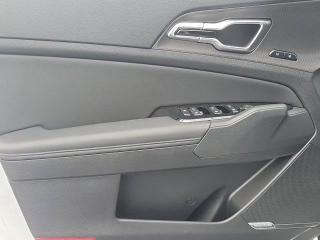 new 2025 Kia Sportage car, priced at $33,451