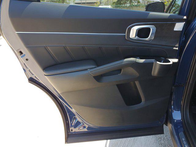 new 2025 Kia Sorento car, priced at $40,003
