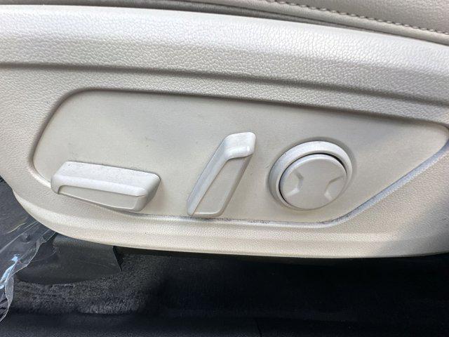 used 2023 Kia Sorento car, priced at $22,947