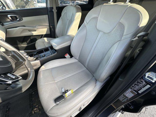 used 2023 Kia Sorento car, priced at $22,947