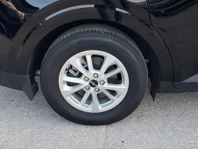 used 2024 Kia Carnival car, priced at $30,595