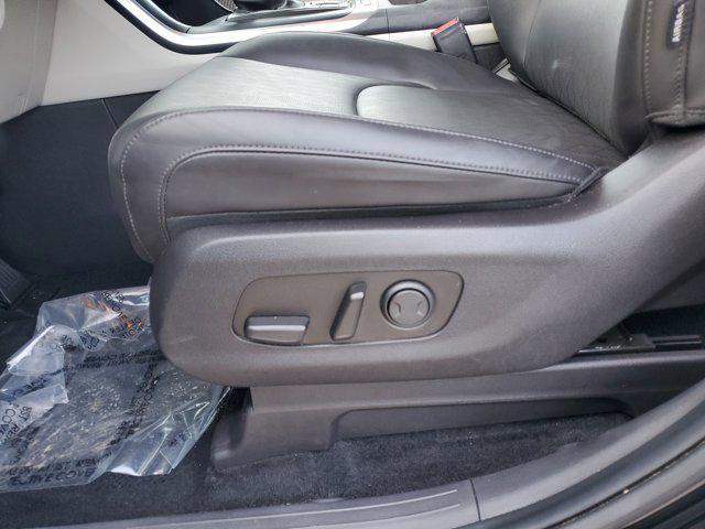 used 2024 Kia Carnival car, priced at $30,595