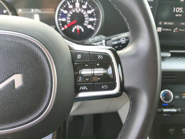 used 2024 Kia Carnival car, priced at $30,595
