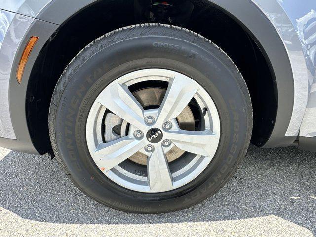 used 2025 Kia Sorento car, priced at $29,238