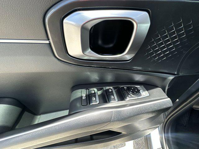 used 2025 Kia Sorento car, priced at $29,238