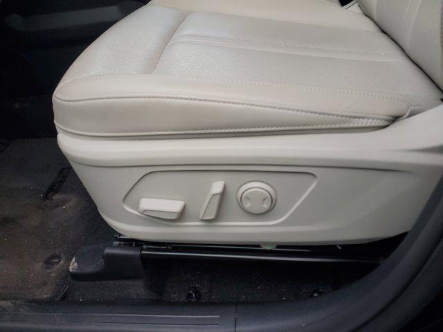 used 2022 Kia Sorento Hybrid car, priced at $23,495