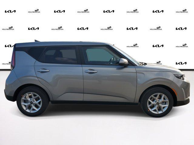 new 2025 Kia Soul car, priced at $21,590