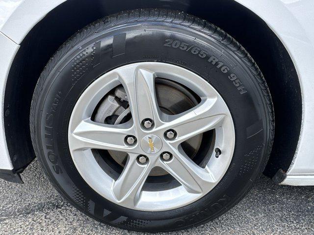 used 2022 Chevrolet Malibu car, priced at $14,995
