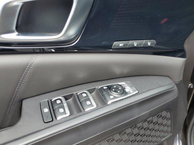 new 2025 Kia Carnival car, priced at $46,340