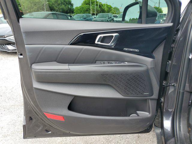 new 2025 Kia Carnival car, priced at $46,340