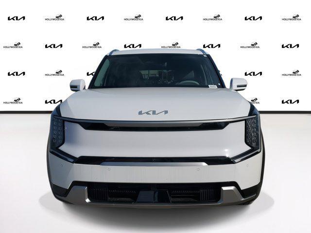 new 2025 Kia EV9 car, priced at $68,930