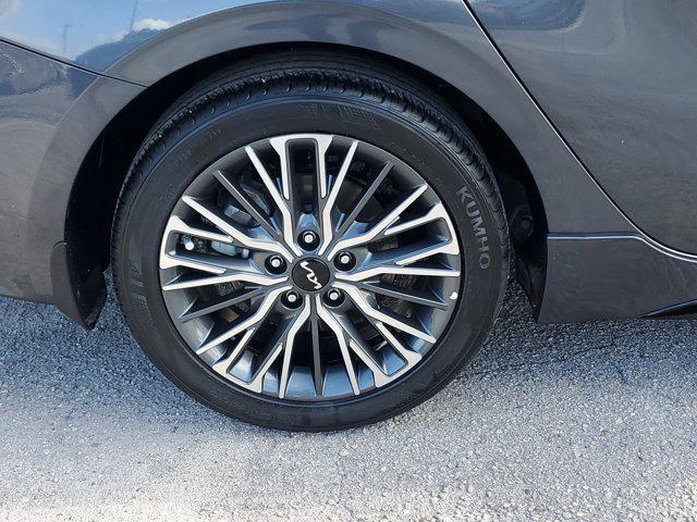 used 2023 Kia Forte car