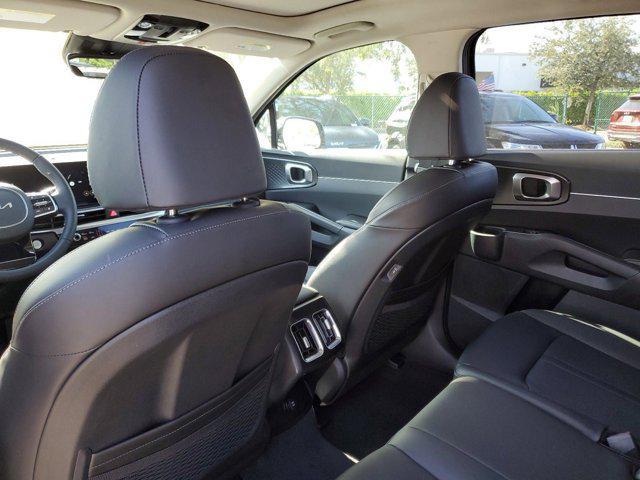 new 2025 Kia Sorento car, priced at $33,443