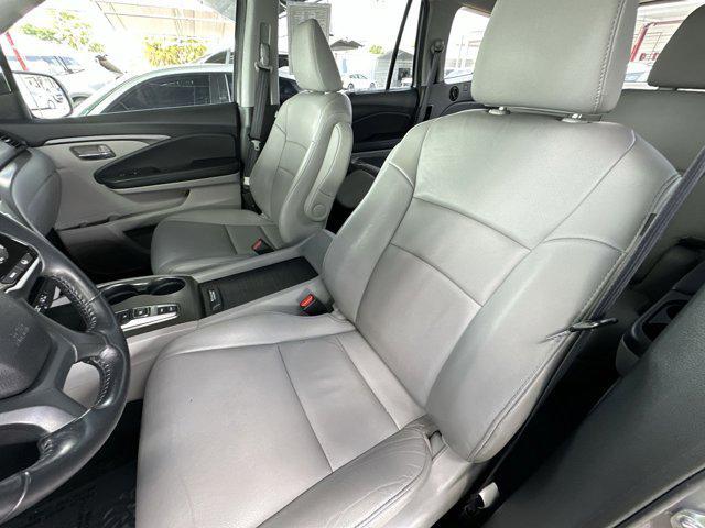 used 2022 Honda Pilot car, priced at $28,999
