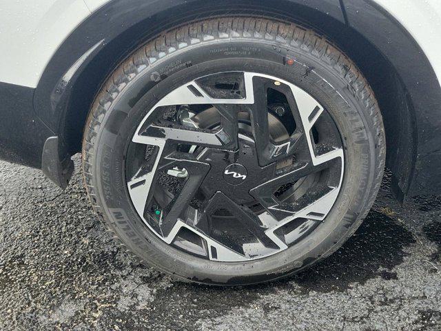 new 2025 Kia Sportage car, priced at $32,072