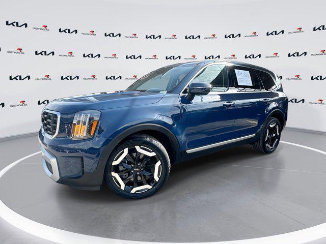 used 2024 Kia Telluride car, priced at $33,399