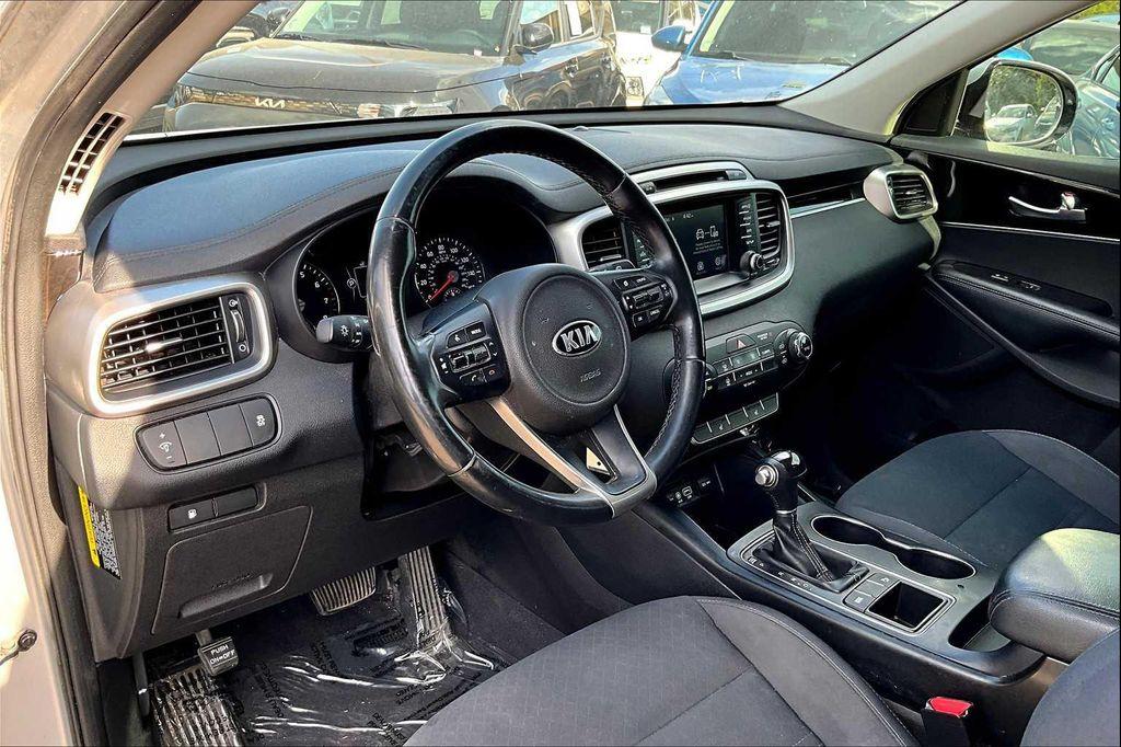 used 2018 Kia Sorento car, priced at $9,288
