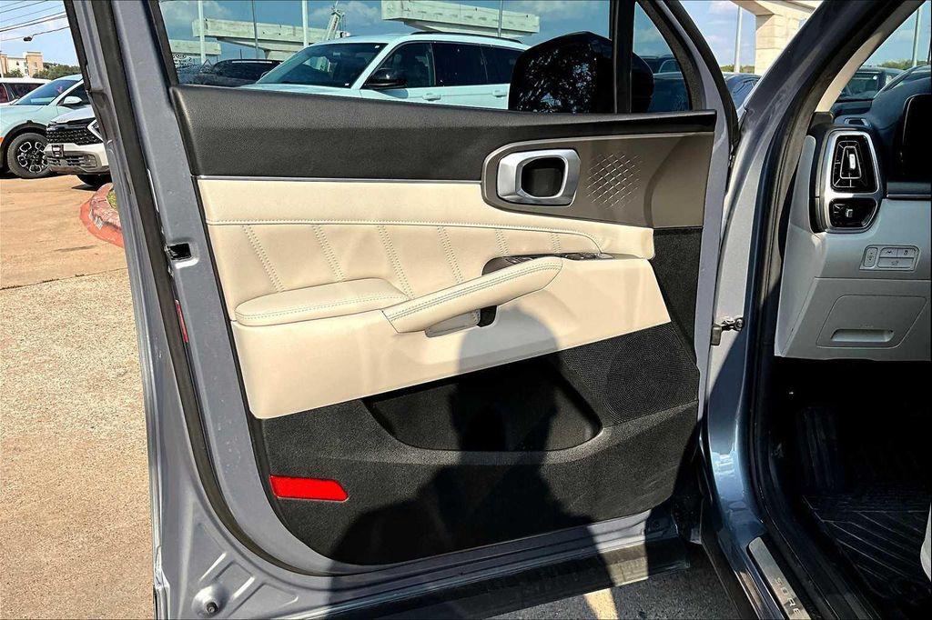 used 2021 Kia Sorento car, priced at $26,988