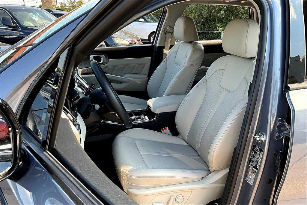 used 2021 Kia Sorento car, priced at $26,988