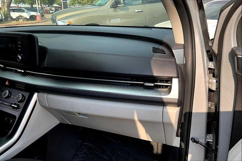 used 2023 Kia Carnival car, priced at $28,823