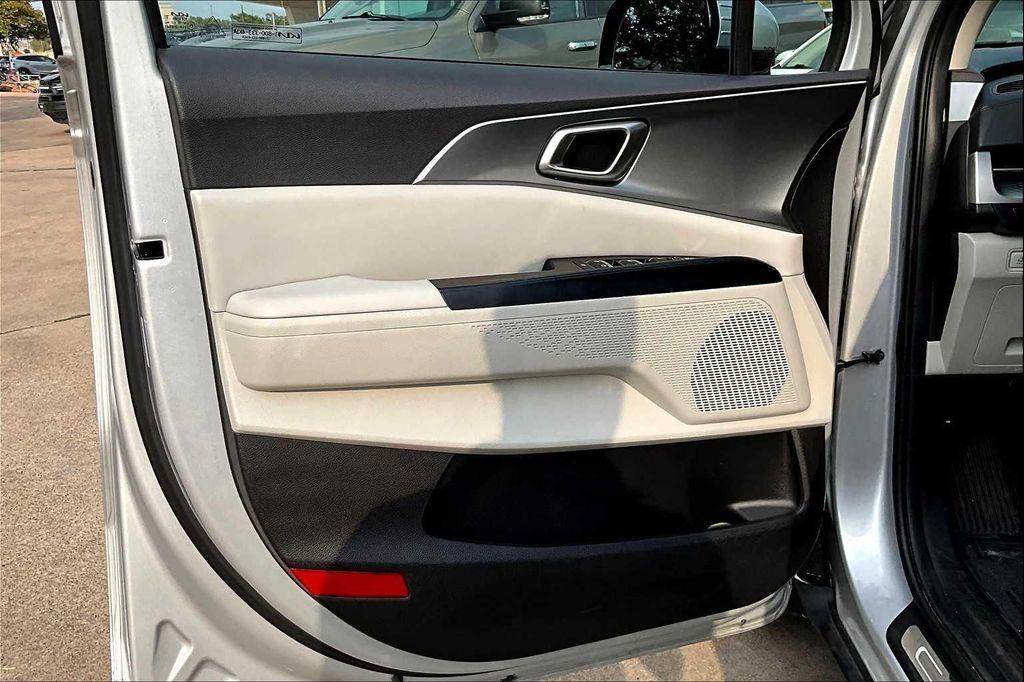used 2023 Kia Carnival car, priced at $28,823