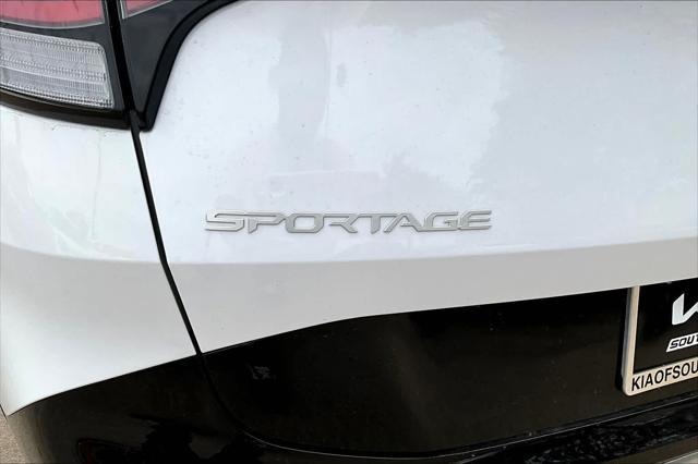 new 2025 Kia Sportage car, priced at $37,555