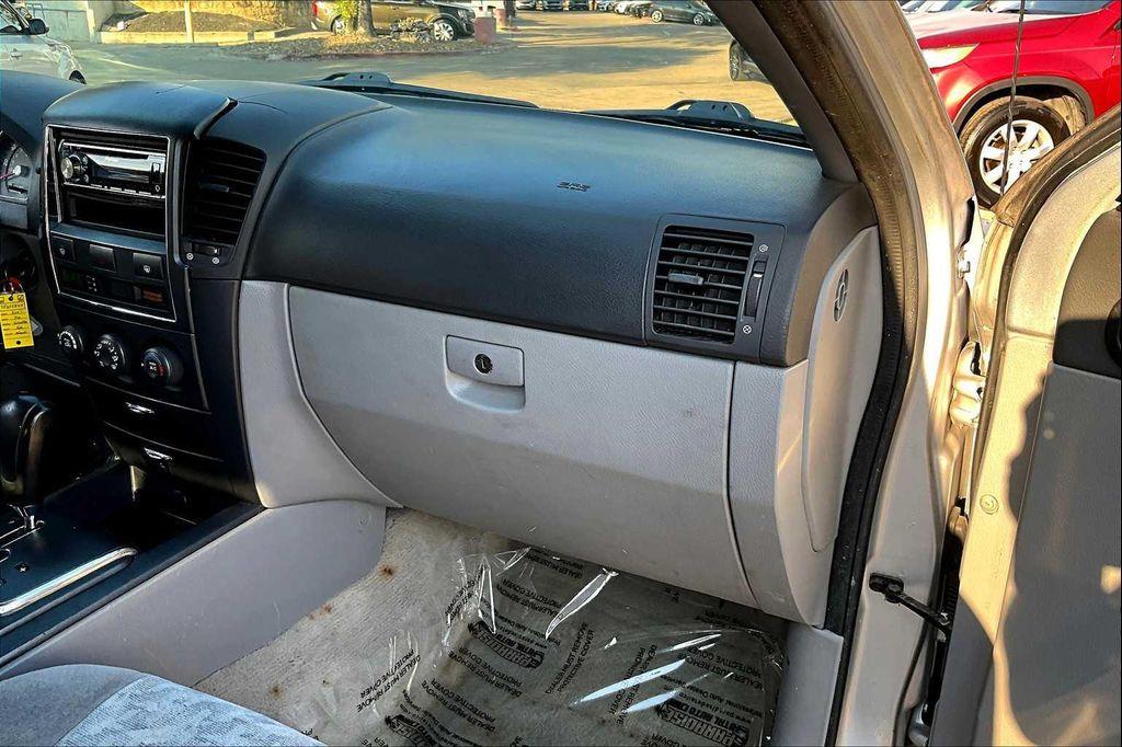 used 2007 Kia Sorento car, priced at $6,624