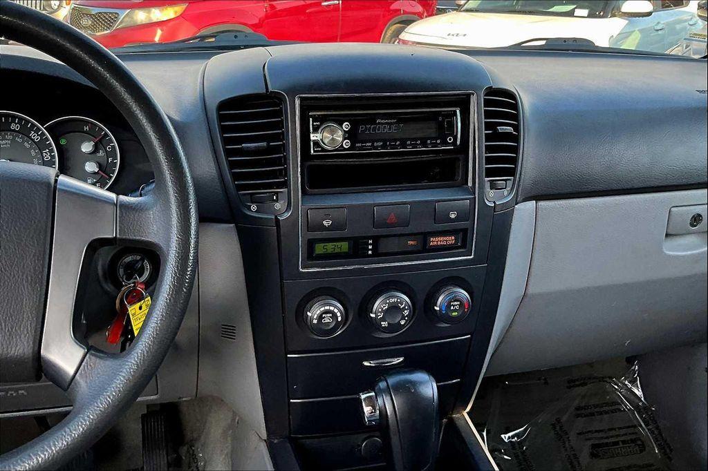 used 2007 Kia Sorento car, priced at $6,624