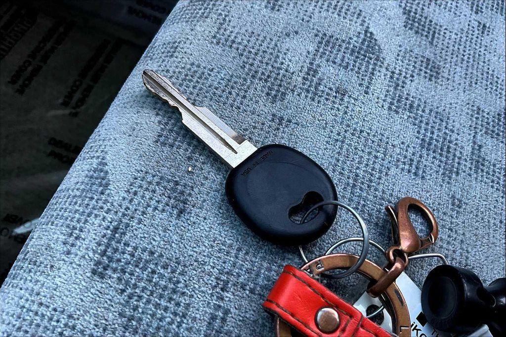 used 2007 Kia Sorento car, priced at $6,624