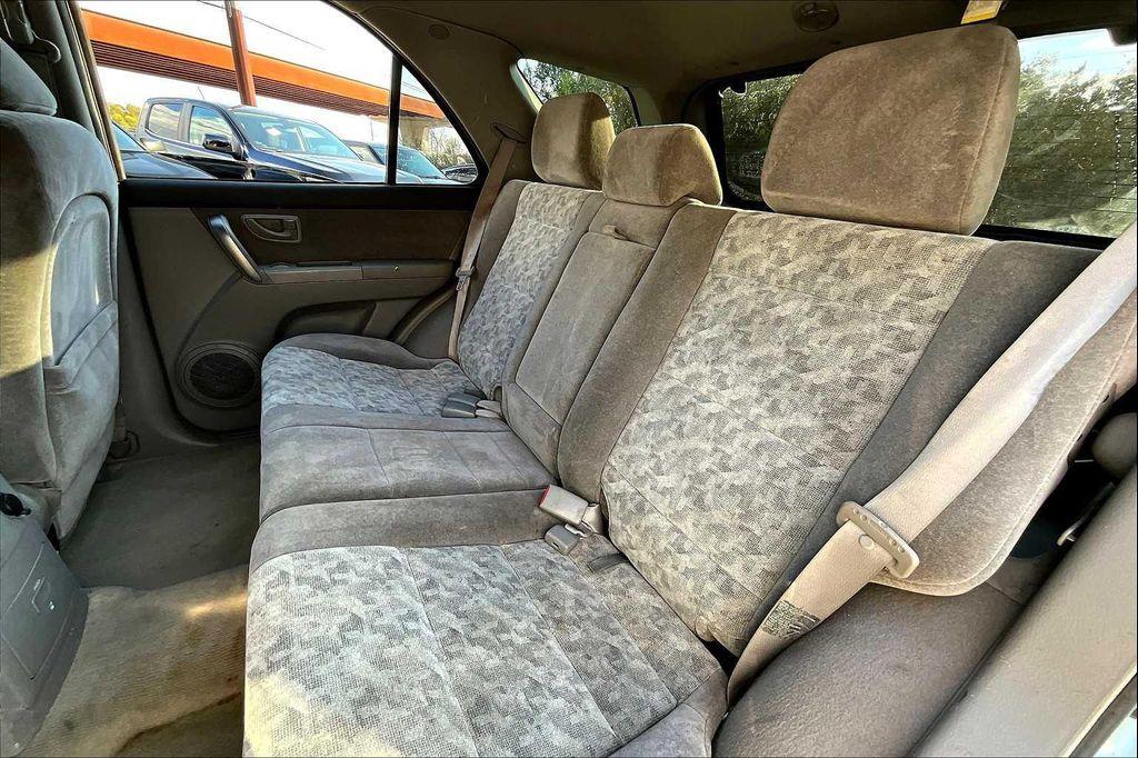 used 2007 Kia Sorento car, priced at $6,624