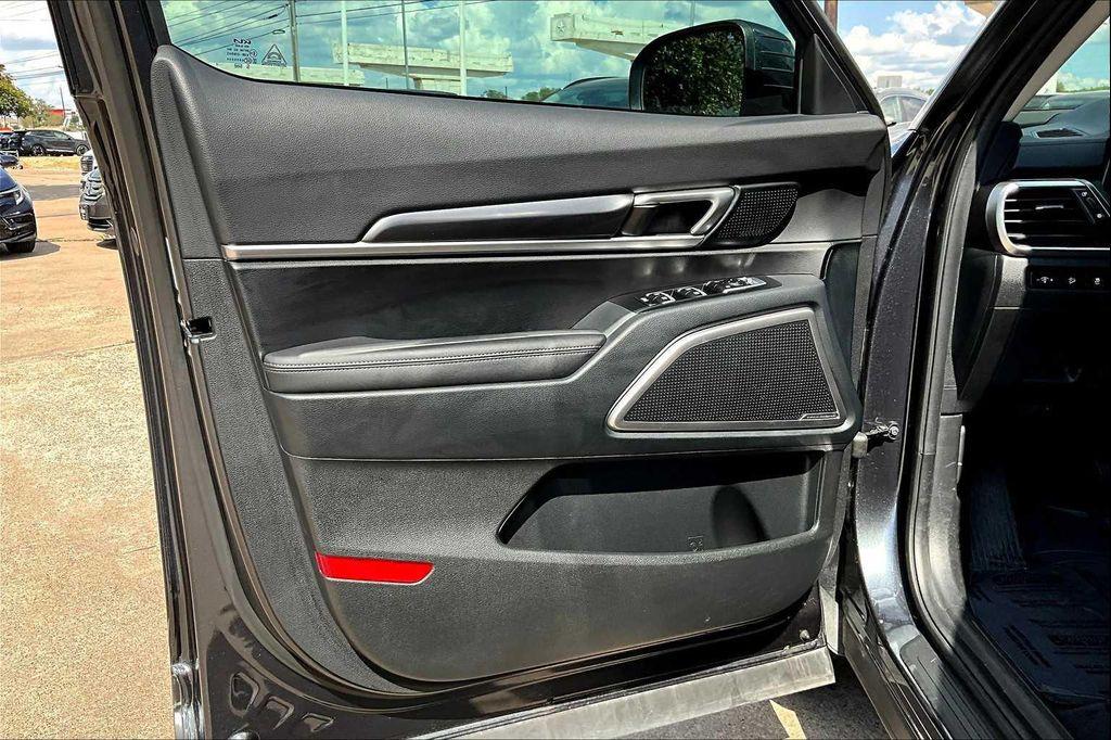 used 2024 Kia Telluride car, priced at $33,484