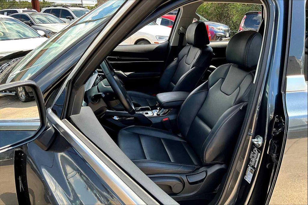 used 2024 Kia Telluride car, priced at $33,484
