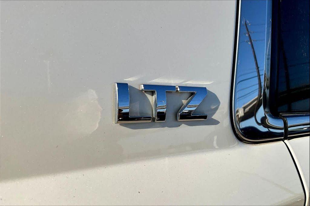 used 2015 Chevrolet Suburban car, priced at $17,984